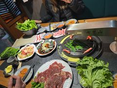 -七甲山烤肉(长白山奇石山珍根艺一条街店)