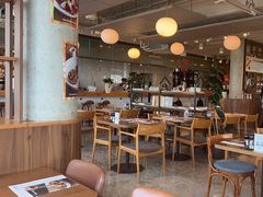 -ROAST coffee & eatery
