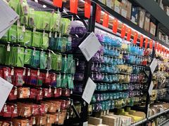 -百安居装修建材卖场(泰然店)