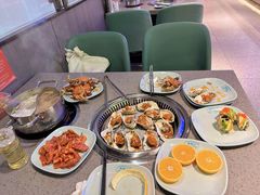 -金滏山烤肉·海鲜·火锅自助餐厅(襄阳万达店)