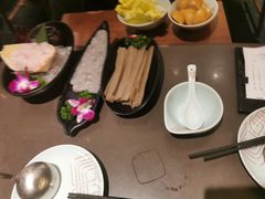 -捞王锅物料理(上海世茂广场店)