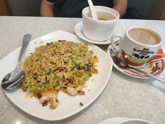 扬州炒饭-香港新发烧腊茶餐厅(书城店)