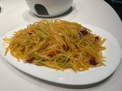 -老周家酱卤猪蹄私房菜(克拉玛依西街店)