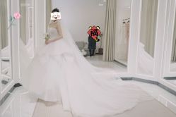 -禕·愫白婚纱商店