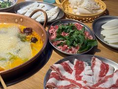 -洱火云南酸菜牛肉火锅(石景山当代商城店)