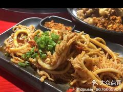 -谭鸭血老火锅(图书馆店)