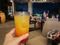 -亚龙湾喜来登·美景台大堂吧