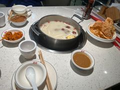 -三人行骨头王火锅(长寿店)
