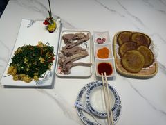 -三江源美食城