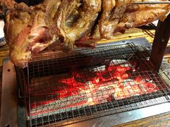 烤羊腿-柿子树炭烤羊腿(金台路店)