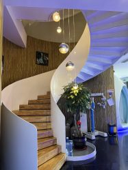 -比华利美容医院