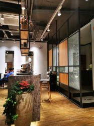-Mentor Hair Salon