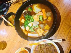 -万记麻辣烫国展总店