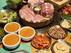 -唯成•韩国炭火烤肉 유성고기