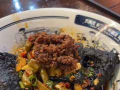 -黑白电视长沙小吃(美林M·LIVE天地东座店)