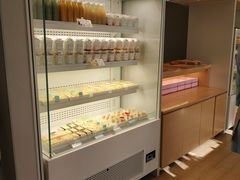 面包甜点陈列柜-好利来(革新店)