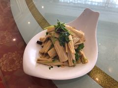 -皇宫大酒店