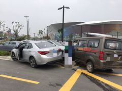 -融创茂-停车场