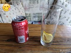 25元一听的可乐-YAFEE雅菲·粤菜·湘菜·融合菜(魏公村店)