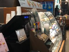-星巴克(上海虹桥新天地二店)