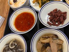 -云阿蛮云南生烫牛肉米线(奉贤路店)