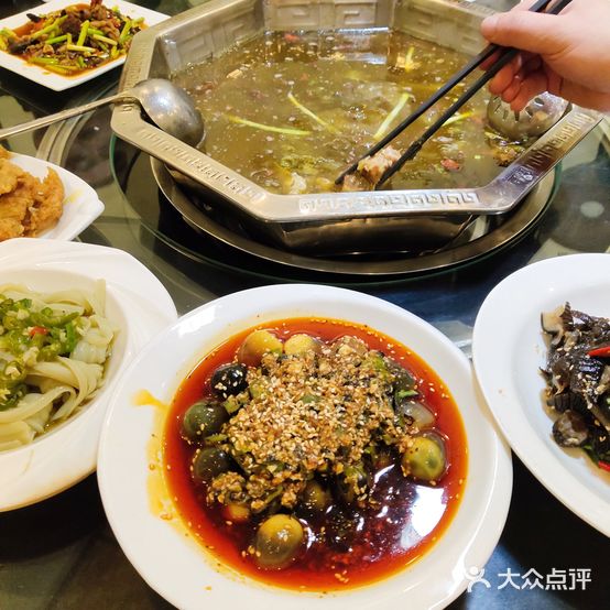 李记酸菜鸡(总店)