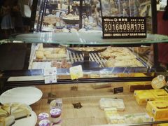 面包甜点陈列柜-万利隆·活力烘焙(人民路店)