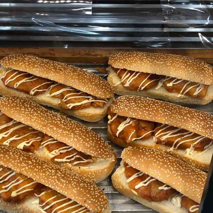 华荣西饼屋(金禧店)-"不错,物美价廉.面包好吃,购买方便.