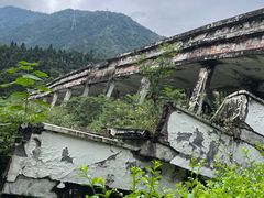 -四川汶川特大地震漩口中学遗址