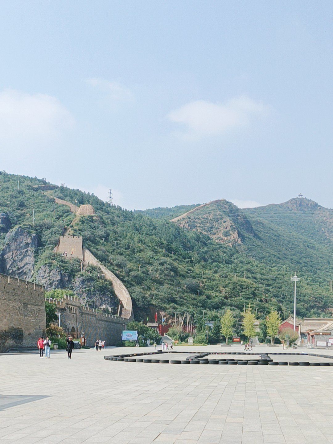 大境门景区位于河北省张家口市桥西区,好多电影,影视剧都在这儿取过景
