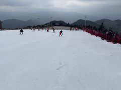 -浙东第一尖雪山欢乐谷