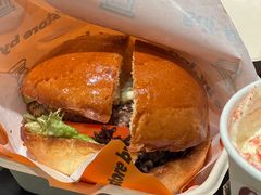 柠香蟹籽牛肉汉堡-JPG canteen(广州寺右公馆店)