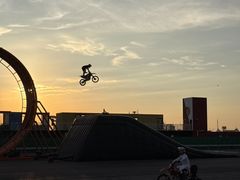 -泰达航母主题公园