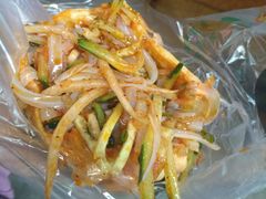 凉粉锅盔-盔盔仔方酥锅盔(什字上街店)