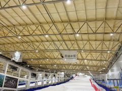 -乔波室内滑雪场