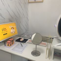-凡碧诗毛孔收细