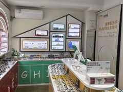 -美空眼镜·星趣控·新乐学·控优点合作店(周浦万达店)