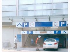 入口-大宁国际商业广场-地下停车库