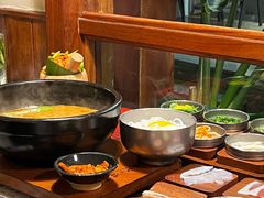 -银米·云南传统过桥米线(双廊黑金冠店)