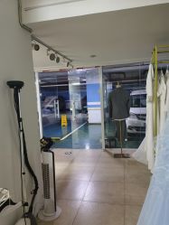 -月月婚纱礼服仓储店(王府井店)