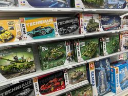 -玩动奇季品牌玩具超市