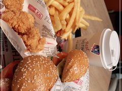 -The Habit Burger Grill 哈比特汉堡(复兴soho店)