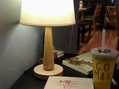 -猫的天空之城概念书店(杭州南宋御街店)