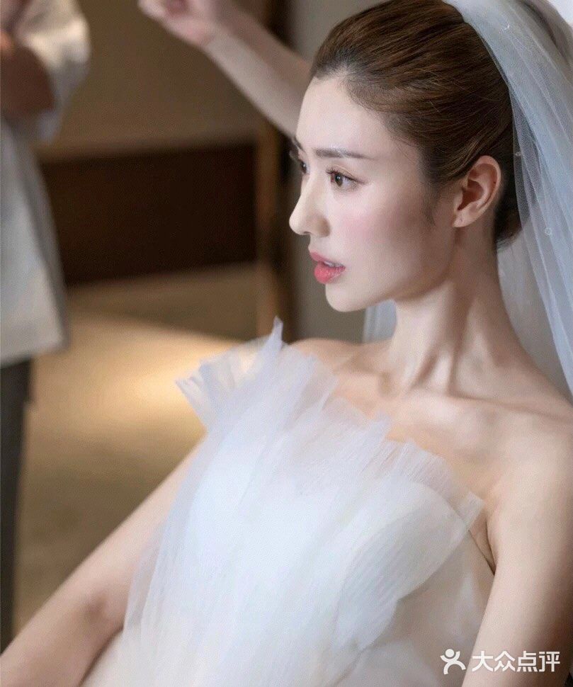 嫁了[调皮]被朋友夸上天像仙女的婚纱穿搭