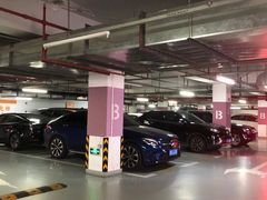 -九六广场-停车场