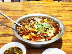 -乡土特色.冷锅鱼.牦牛肉汤锅