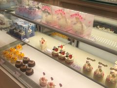面包甜点陈列柜-好利来(梅江永旺店)