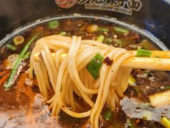 麻辣哨子面-乡党臊子面(丰庆公园店)