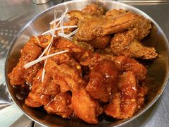 原味炸鸡和酱油鸡双拼-MI WU FACTORY米屋美食工厂餐厅(绿地店)
