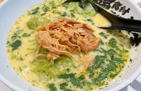 Angelica Pork Bone Soup Noodles with Bamboo Shoot Skin